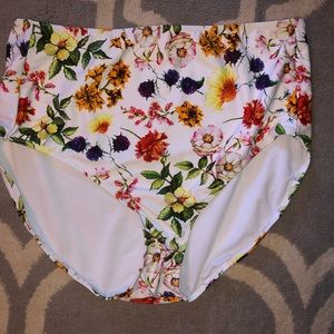 Janela bay swim bottoms